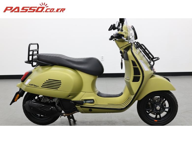베스파 GTS125 슈퍼 스포츠 ABS 2024년식 중고 바이크